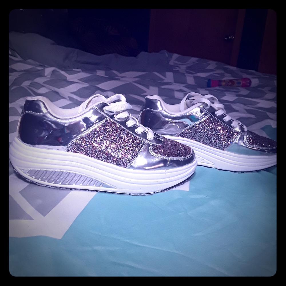 ♥️Silver Glitter Shoes👟🎁
